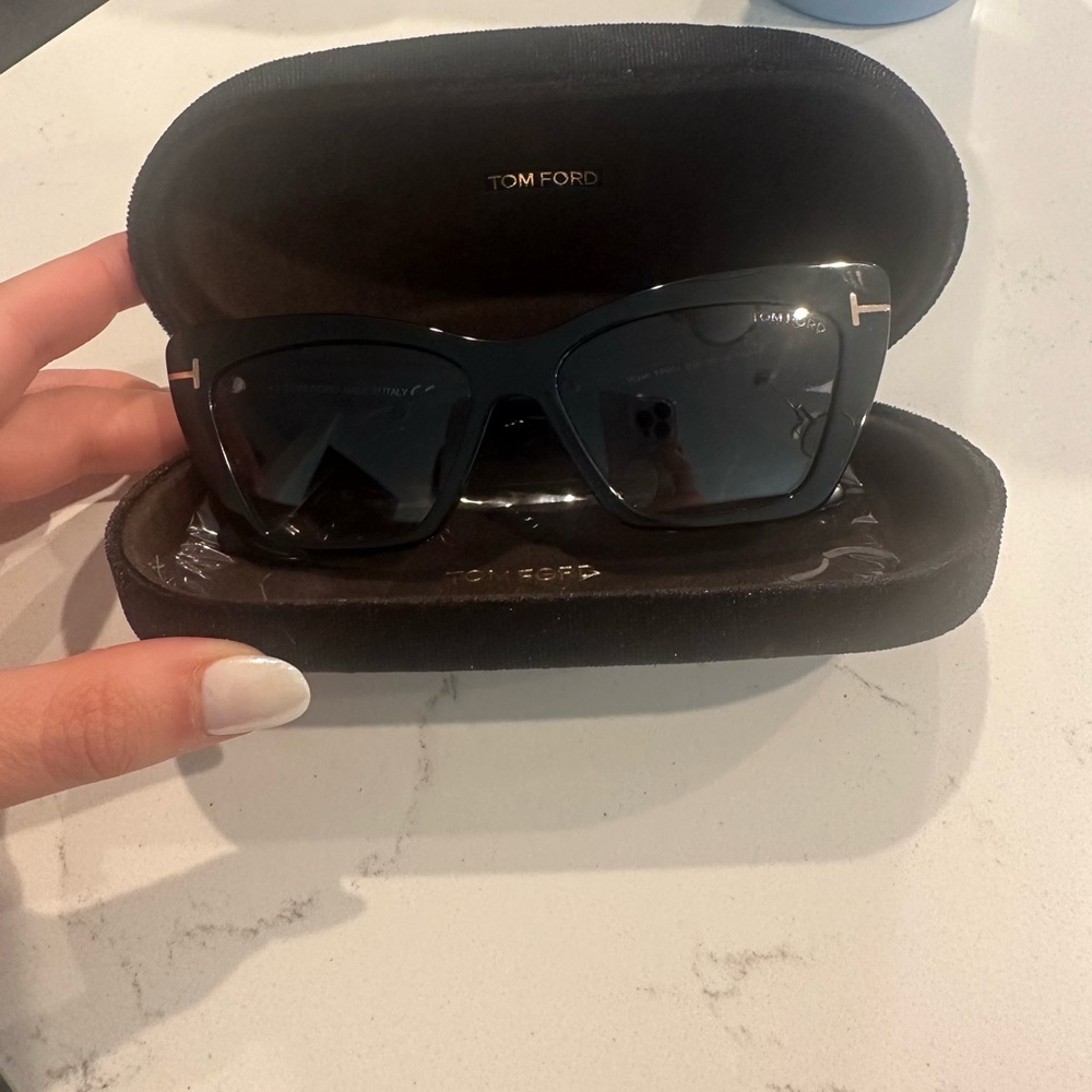 Tom Ford never been worn sunglasses.